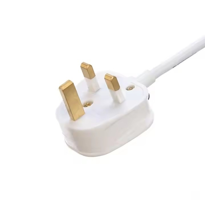 UK BS Approval C13 C14 Power Cord 3 Pin Bs Plug C13 Connector Ce7/7 Z 1,5m 2m H05vv-F Kablem zasilania komputera