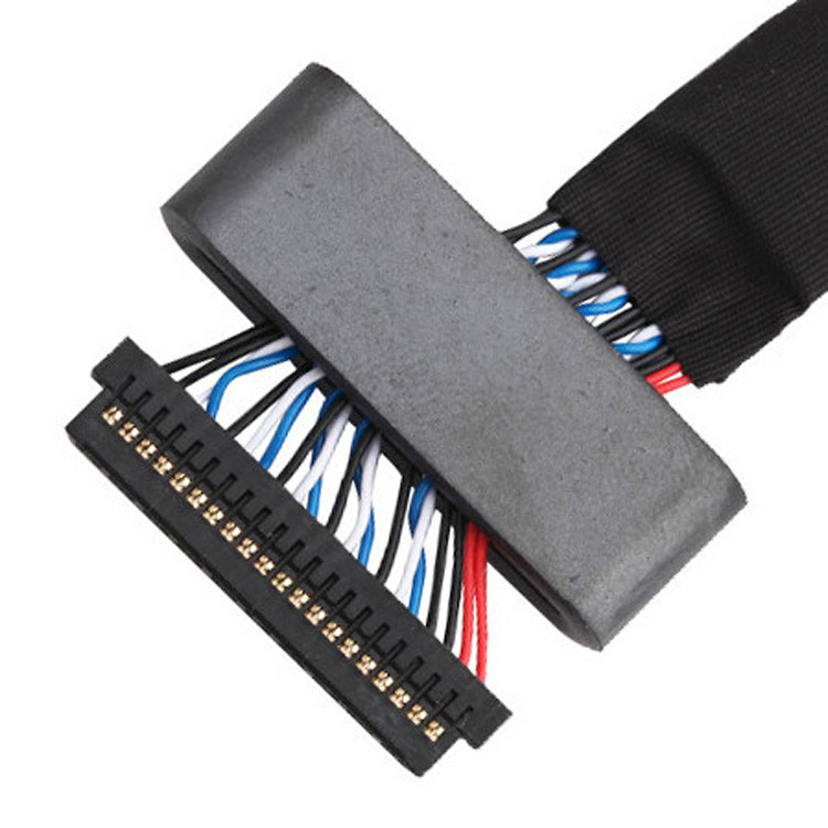 Zestaw kabli LVDS od JAE FI-S20S do FI-X30HL, z odchyleniem 1,25 mm i przeznaczony do 500VAC