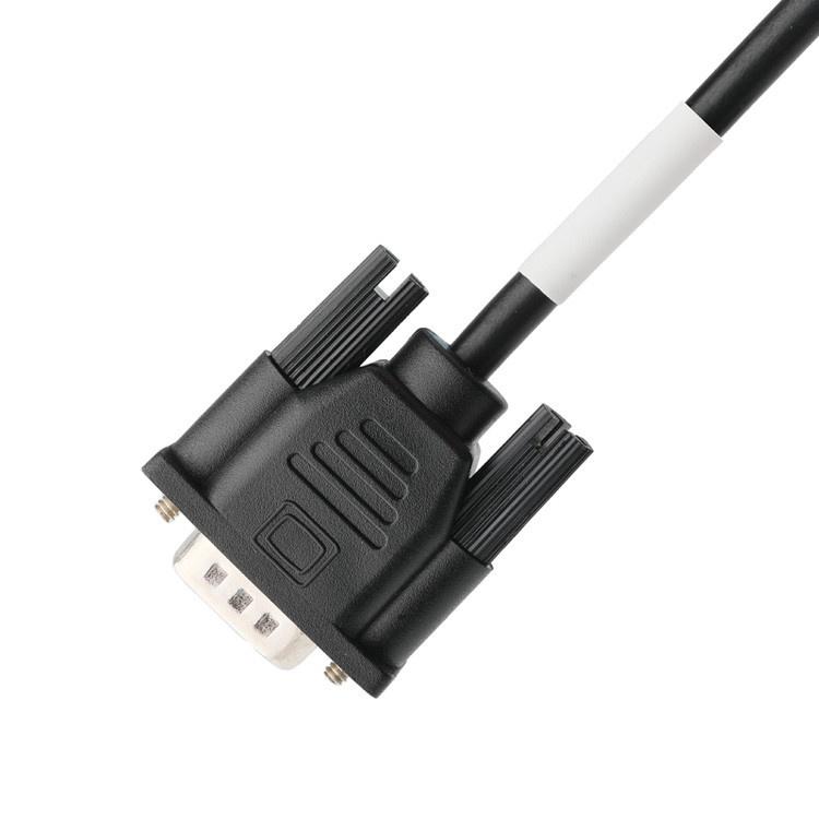 D-SUB-9Pin Male Connector z typem lutownicy, białym gumowym rdzeniem i niklowaną powłoką do D-SUB-9Pin female connector