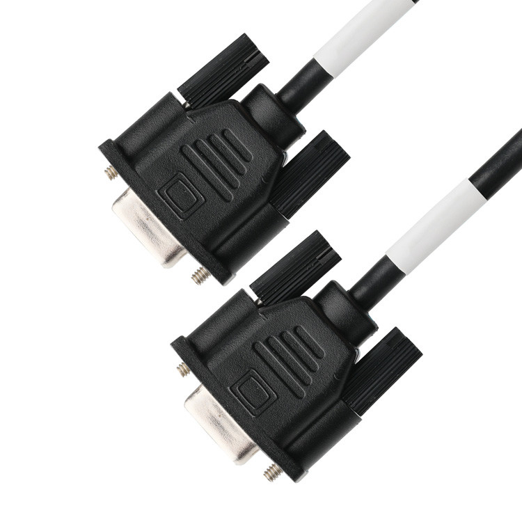 D-SUB-9Pin Male Connector z typem lutownicy, białym gumowym rdzeniem i niklowaną powłoką do D-SUB-9Pin female connector