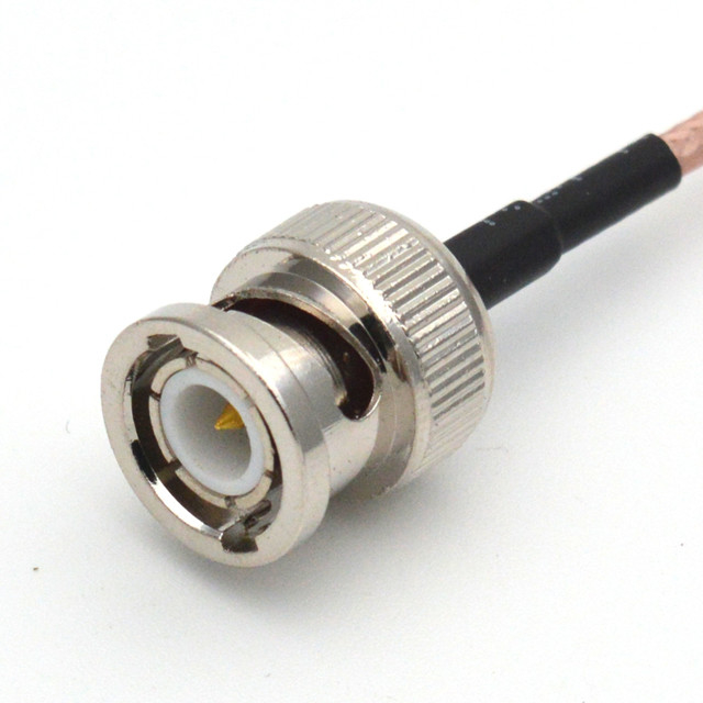 D-SUB-9Pin Male Connector z typem lutownicy, białym gumowym rdzeniem i niklowaną powłoką do D-SUB-9Pin female connector